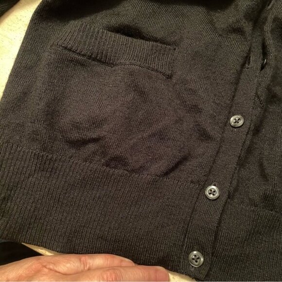 Lord and Taylor 100% merino wool black button up cardigan size medium - Picture 11 of 11